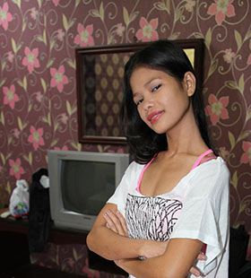 Anabel the Hot Filipina Spinner Dances Her Sexiest Asian Dance for Monger In Hotel Room _01